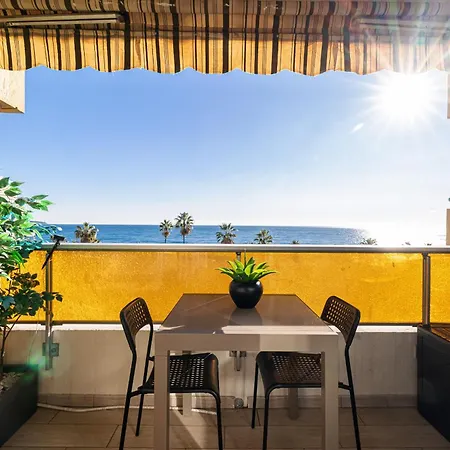 Sea View & Promenade Des דירה